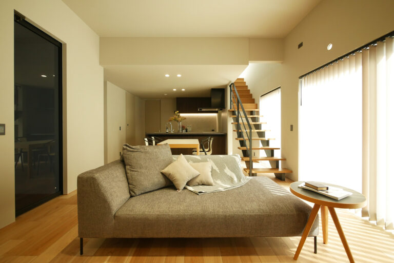 静かに満たされる、上質な日常の家